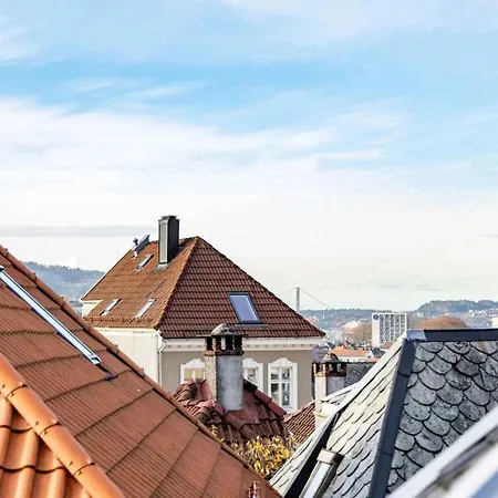 Dinbnb L Traditional Bergenhouse L Roofterrace L 1900 Charm