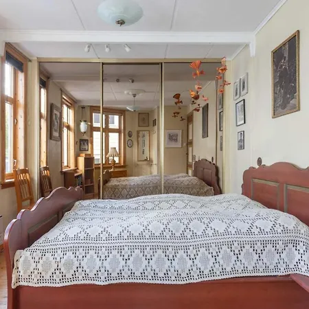 Holiday home Dinbnb L Traditional Bergenhouse L Roofterrace L 1900 Charm
