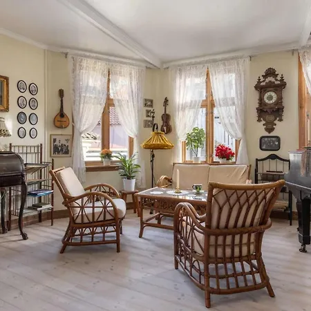 Dinbnb L Traditional Bergenhouse L Roofterrace L 1900 Charm *