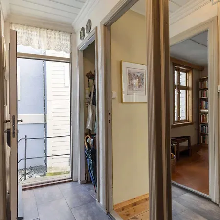 Dinbnb L Traditional Bergenhouse L Roofterrace L 1900 Charm Casa de Férias